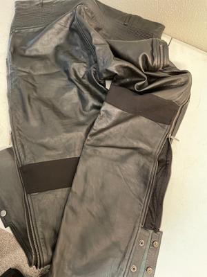 River Road leather chaps size 34