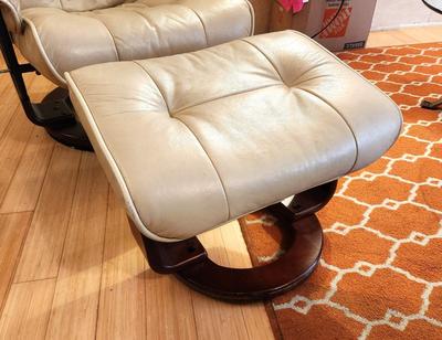 Lot #109 Vintage BenchMaster Reclining Chair with Ottoman