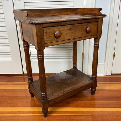 UBC657 Antique Single Drawer Pine Wash stand/ Side Table