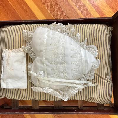 UBC660 Antique Doll Bed with The Danbury Mint Doll with Pillows