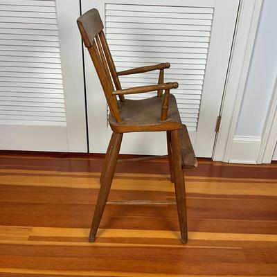 UBC661 Antique Child's / Toddler High chair