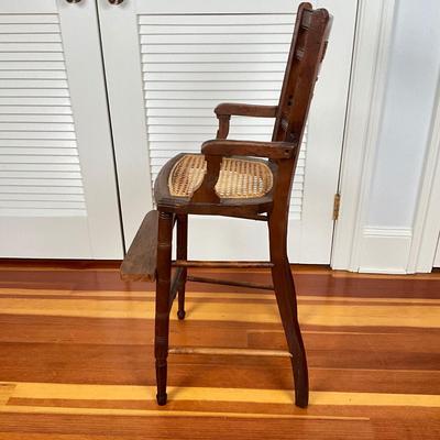 UBC662 Antique Caned Seat Children's Highchair