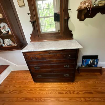 UH679 Antique Victorian Eastlake Marble Top Dresser with Mirror