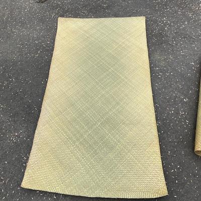 P689 NEW Green Herringbone Weave Seagrass Rug