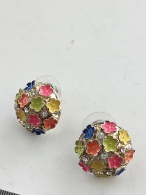 Beautiful floral stud earrings