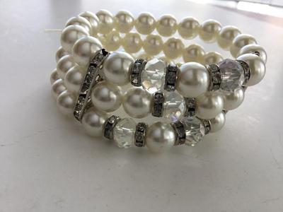 Beautiful three layer stretchy fashion bracelet