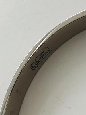 EM titanium marked colorful bangle