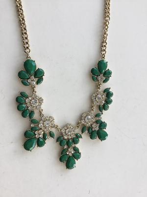 Green beautiful statement necklace