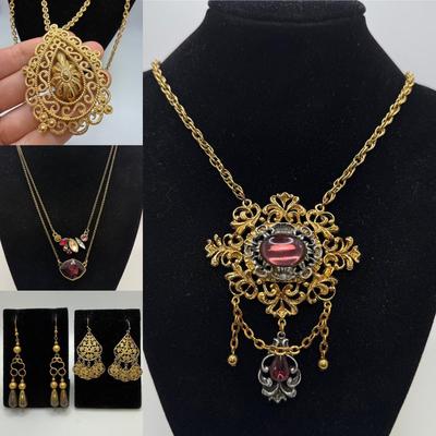 Ornate Medallion Style Gold Necklaces & More (ST-HS)