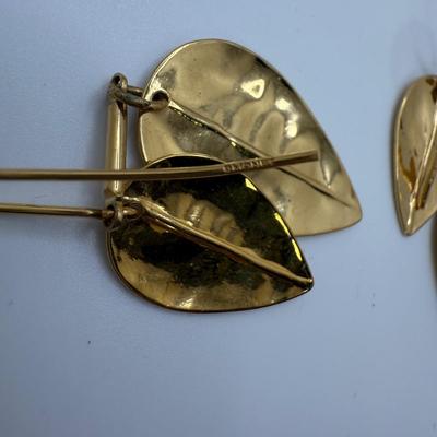 Unique Collection of Gold & Silver Brooches, Earrings, & Bracelets (ST-HS)