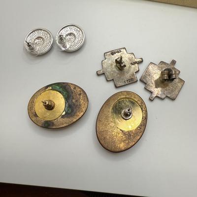 Unique Collection of Gold & Silver Brooches, Earrings, & Bracelets (ST-HS)