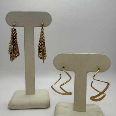 Unique Collection of Gold & Silver Brooches, Earrings, & Bracelets (ST-HS)