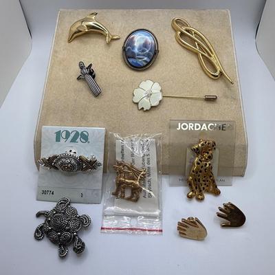 Unique Collection of Gold & Silver Brooches, Earrings, & Bracelets (ST-HS)