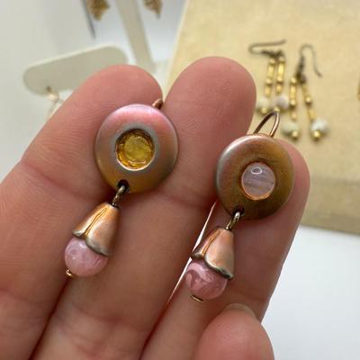 Unique Collection of Gold & Silver Brooches, Earrings, & Bracelets (ST-HS)