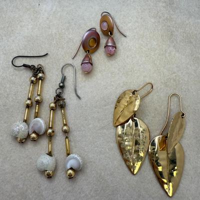 Unique Collection of Gold & Silver Brooches, Earrings, & Bracelets (ST-HS)