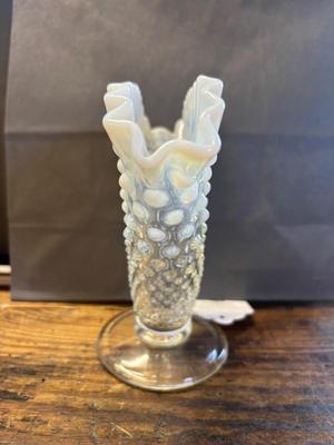 Fenton fan vase