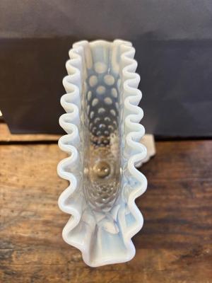 Fenton fan vase