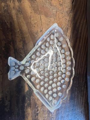 Glass fan ash tray