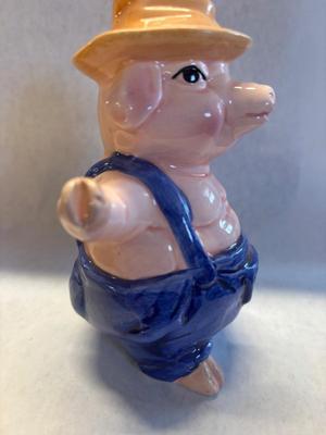 Pig figurine