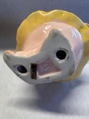 Mrs. pig figurine