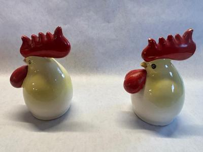 Salt and peper shakers