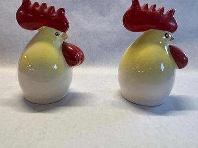 Salt and peper shakers