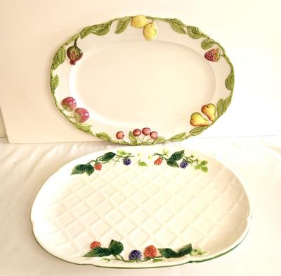 Lot #116 Lot of 2 Vintage Serving trays - Fruit Motif