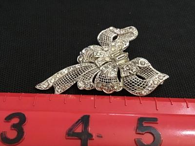 Vintage Art Deco Rhinestone Brooch