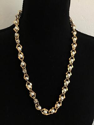 Beautiful Pearl and Gold Tone Nice Quality Fashion Necklace