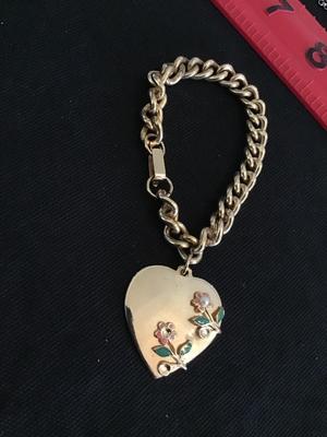 Vintage Gold atone Link Bracelet with Charm