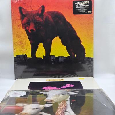 LOT 17: New in Sealed Plastic The Prodigy The Day is My Enemy, Moby Everything was Beautiful and Nothing Hurt, and Unsealed Level 42...