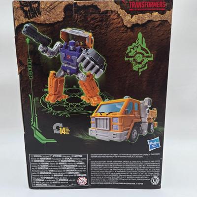 LOT 41: NIB Transformers Kingdom War For Cybertron Trilogy Toys