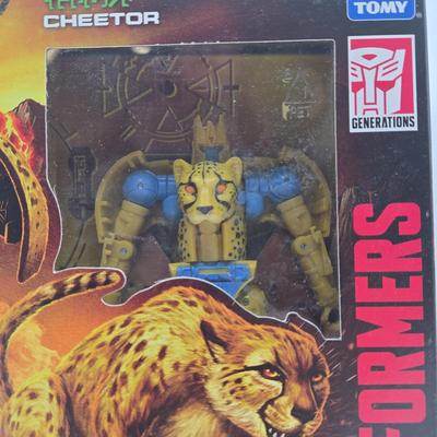LOT 41: NIB Transformers Kingdom War For Cybertron Trilogy Toys
