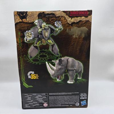 LOT 42: Beast Wars Transformers and Transformers Kingdom War for Cybertron Trilogy Toys NIB