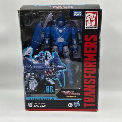 LOT 47: NIB Transformers The Movie Studio Series Toys