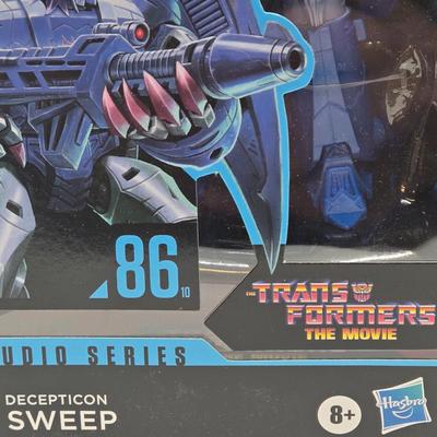 LOT 47: NIB Transformers The Movie Studio Series Toys