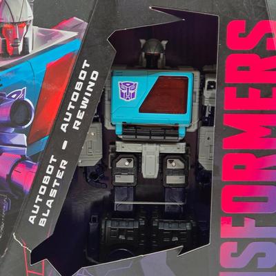 LOT 49: New in Packaging Transformers Shattered Glass Toys and Comic Books
