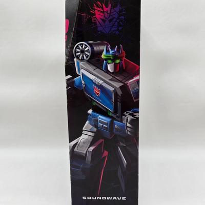 LOT 49: New in Packaging Transformers Shattered Glass Toys and Comic Books