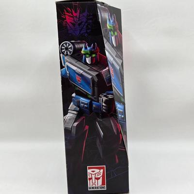 LOT 49: New in Packaging Transformers Shattered Glass Toys and Comic Books