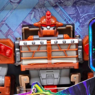 LOT 51: NIB Transformers Legacy Evolution Toys