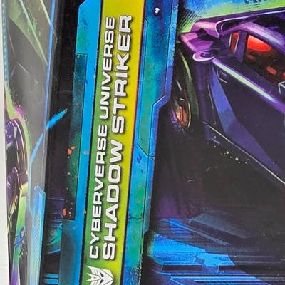 LOT 51: NIB Transformers Legacy Evolution Toys