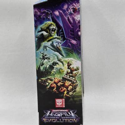 LOT 51: NIB Transformers Legacy Evolution Toys