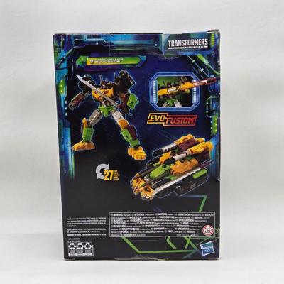 LOT 51: NIB Transformers Legacy Evolution Toys