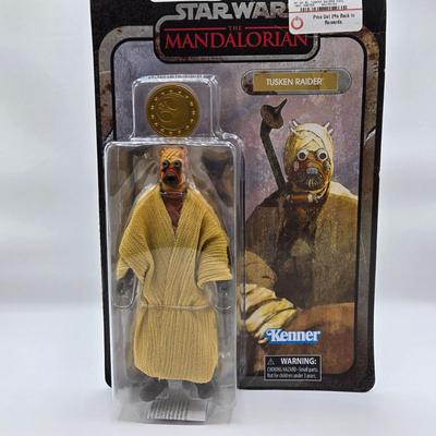 LOT 55: NIB Star Wars Toys