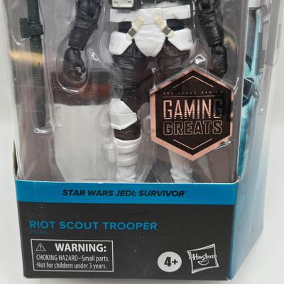 LOT 56: NIB Star Wars the Black Series Toys