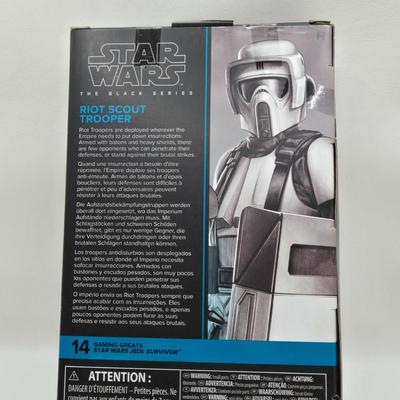 LOT 56: NIB Star Wars the Black Series Toys