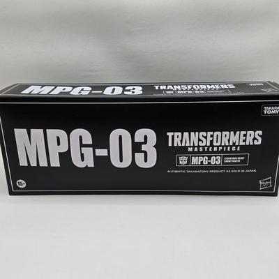 LOT 59: NIB Transformers Masterpiece