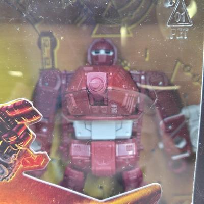 LOT 64: NIB Transformers Kingdom War for Cybertron Trilogy Toys