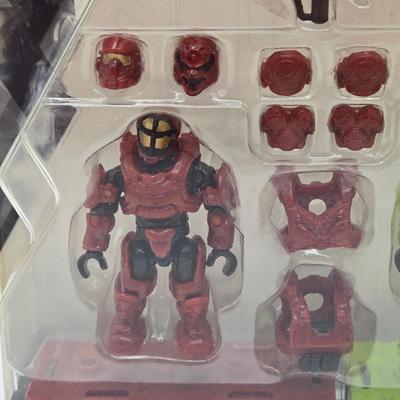 LOT 126: Mega Blocks Halo Spartan Customizer Pack NIB