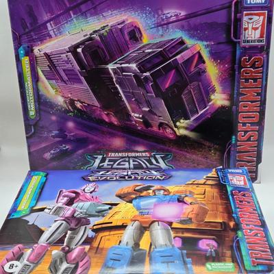 LOT 139: Transformers Legacy and Legacy Evolution Toys NIB